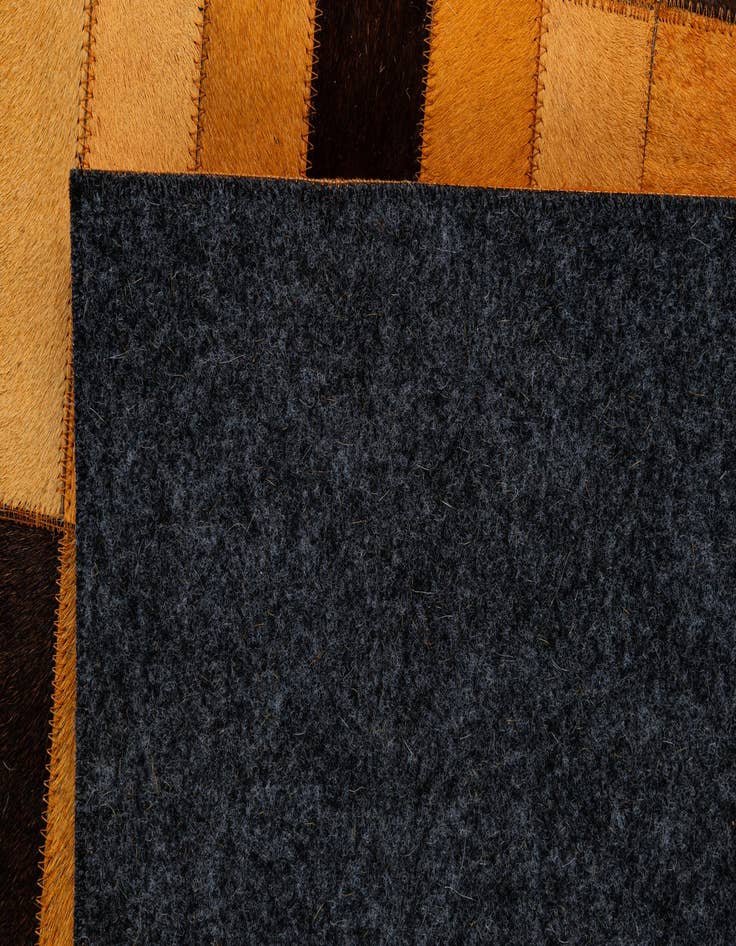 Detail image of 5' x 7' 11 Cowhide - Patchwork Rug