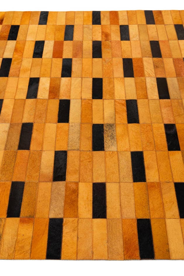 Detail image of 5' x 8' 1 Cowhide - Patchwork Rug