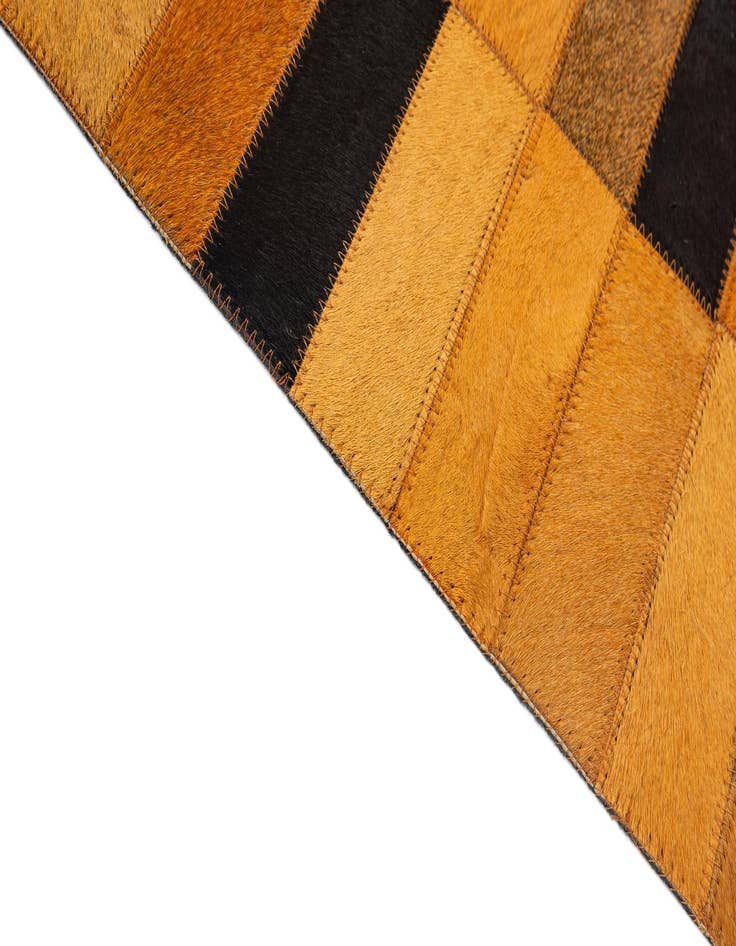 Detail image of 5' x 8' Cowhide - Patchwork Rug