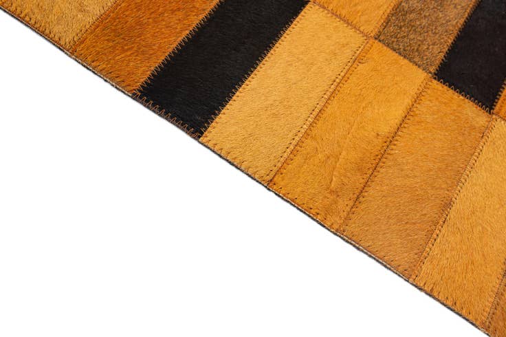 Detail image of 5' x 8' Cowhide - Patchwork Rug