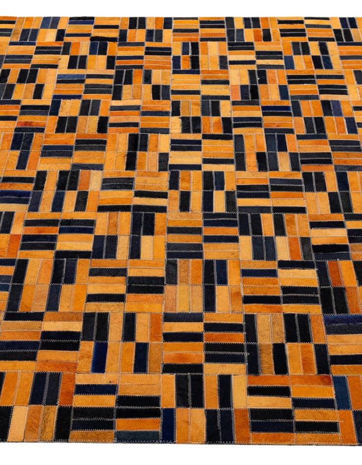 Detail image of 5' x 7' 11 Cowhide - Patchwork Rug