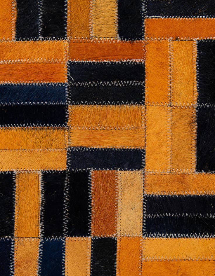 Detail image of 5' x 7' 11 Cowhide - Patchwork Rug