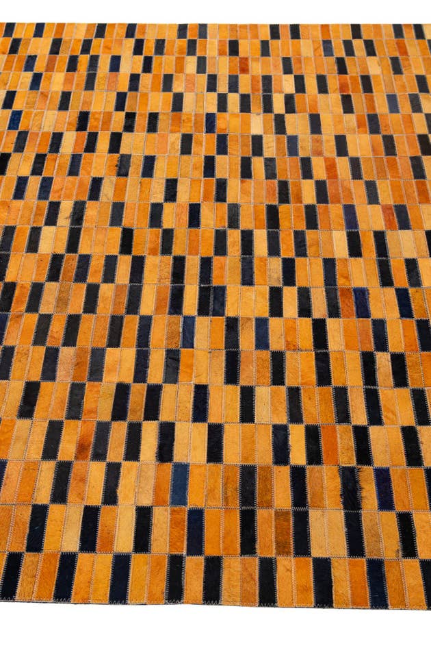 Detail image of 5' 1 x 7' 11 Cowhide - Patchwork Rug