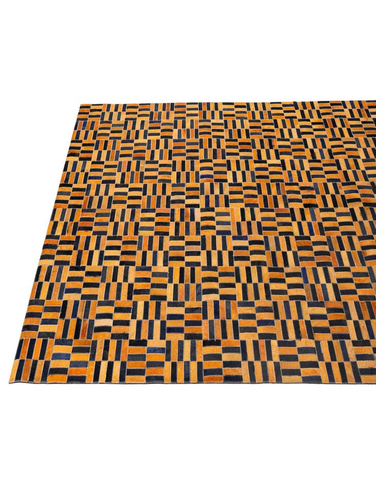 Detail image of 5' 1 x 8' Cowhide - Patchwork Rug