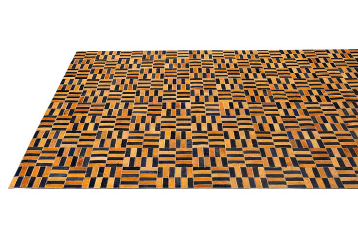 Detail image of 5' 1 x 8' Cowhide - Patchwork Rug