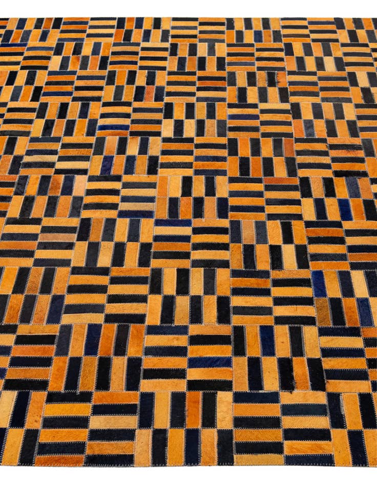 Detail image of 5' 1 x 8' Cowhide - Patchwork Rug