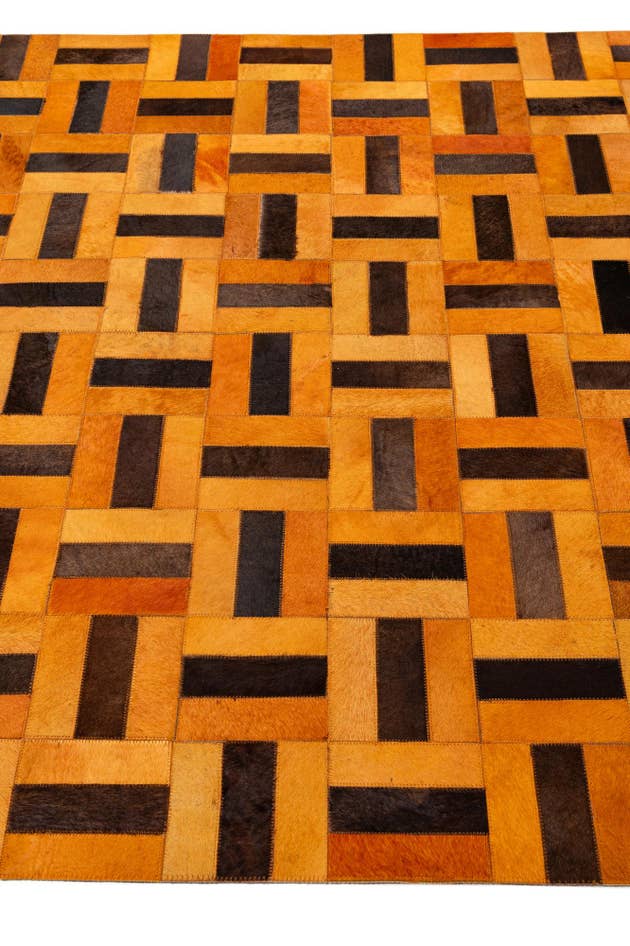 Detail image of 5' x 7' 11 Cowhide - Patchwork Rug