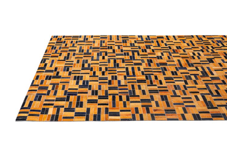 Detail image of 5' 1 x 8' Cowhide - Patchwork Rug