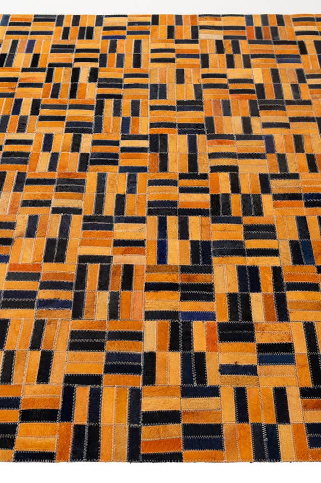 Detail image of 5' x 7' 11 Cowhide - Patchwork Rug