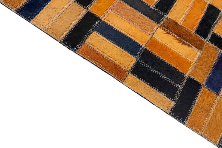 Detail image of 5' x 8' Cowhide - Patchwork Rug