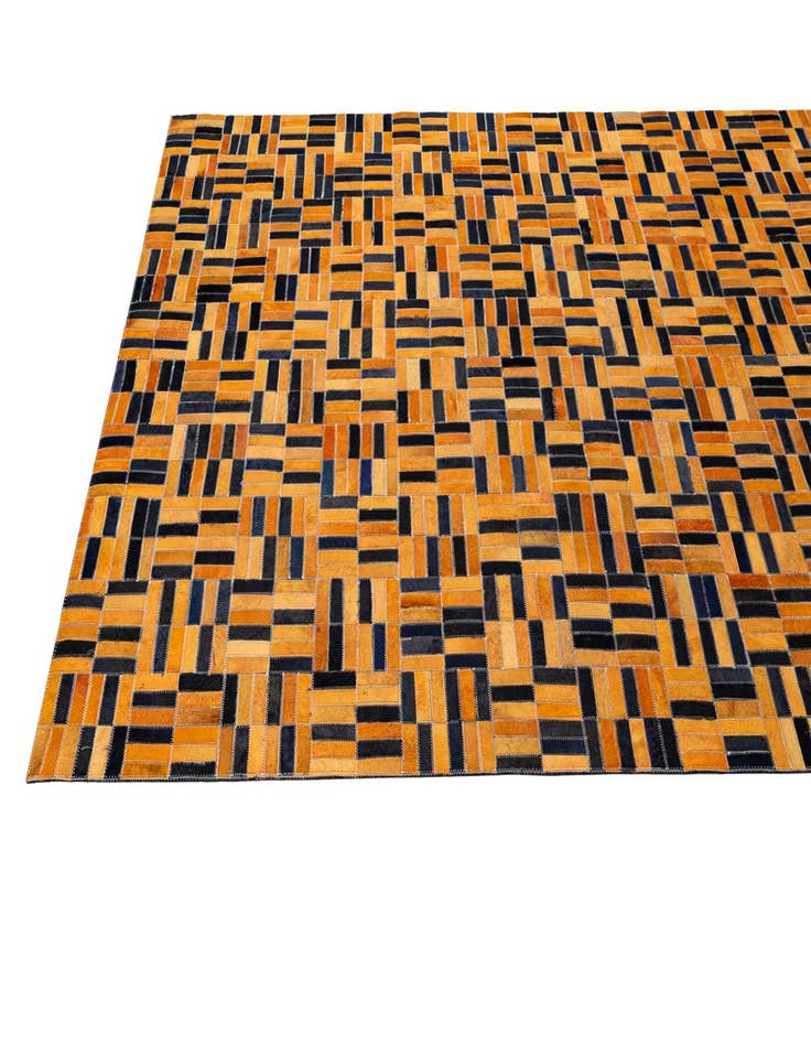 Detail image of 5' 1 x 8' Cowhide - Patchwork Rug