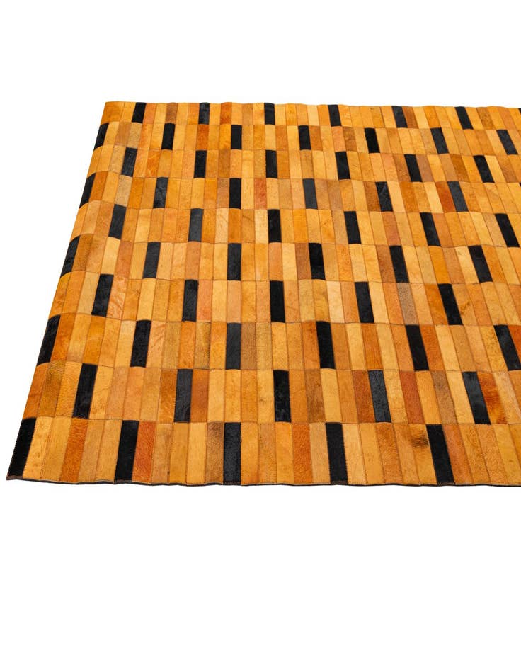 Detail image of 4' 11 x 8' Cowhide - Patchwork Rug