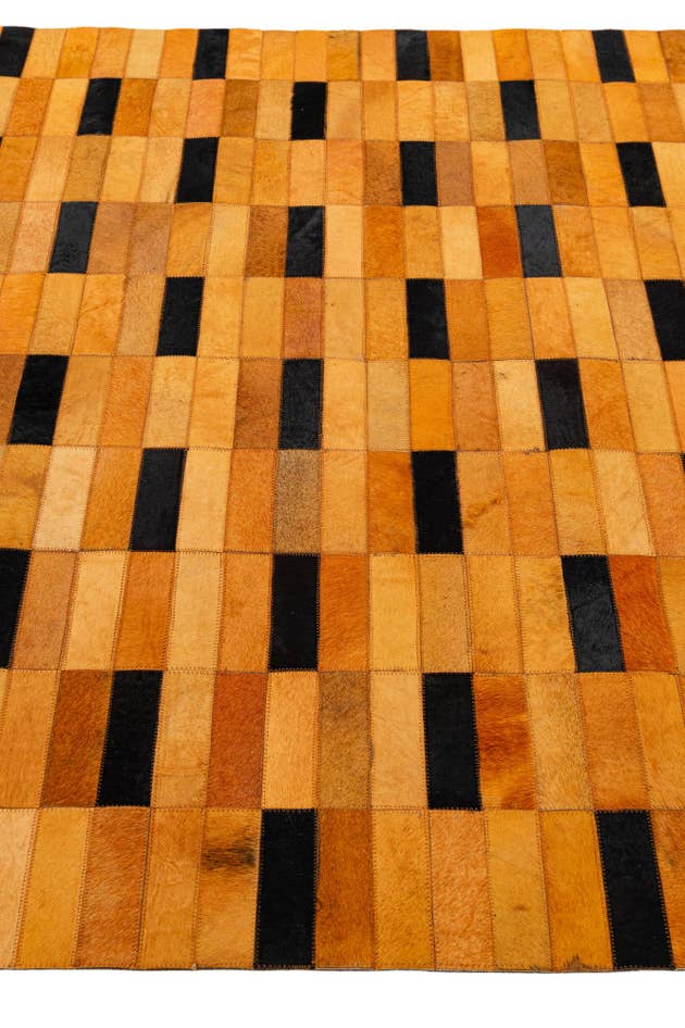 Detail image of 4' 11 x 8' Cowhide - Patchwork Rug