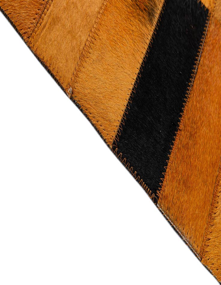Detail image of 4' 11 x 8' Cowhide - Patchwork Rug