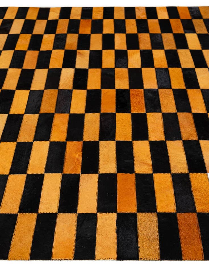 Detail image of 4' 11 x 8' Cowhide - Patchwork Rug