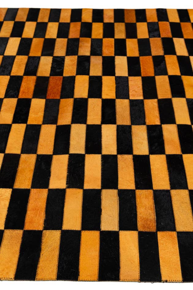 Detail image of 4' 11 x 8' Cowhide - Patchwork Rug