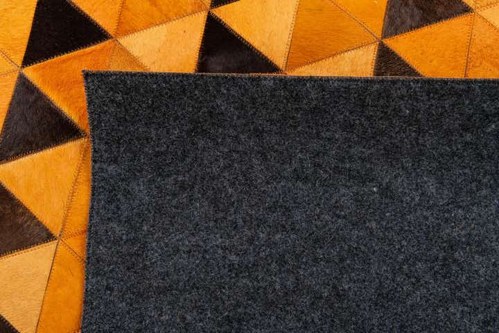 5' 1 x 8' Cowhide Stocks Rug