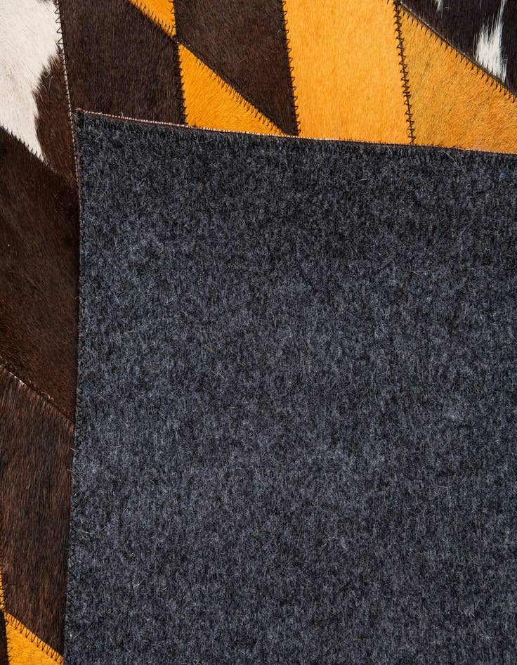 Detail image of 5' x 8' Cowhide Stocks Rug