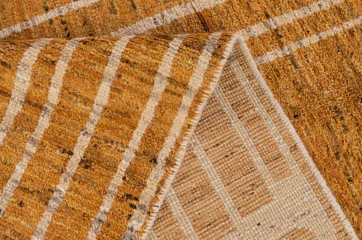 5' 7 x 7' 11 Hand Knotted Darya Wool Rug