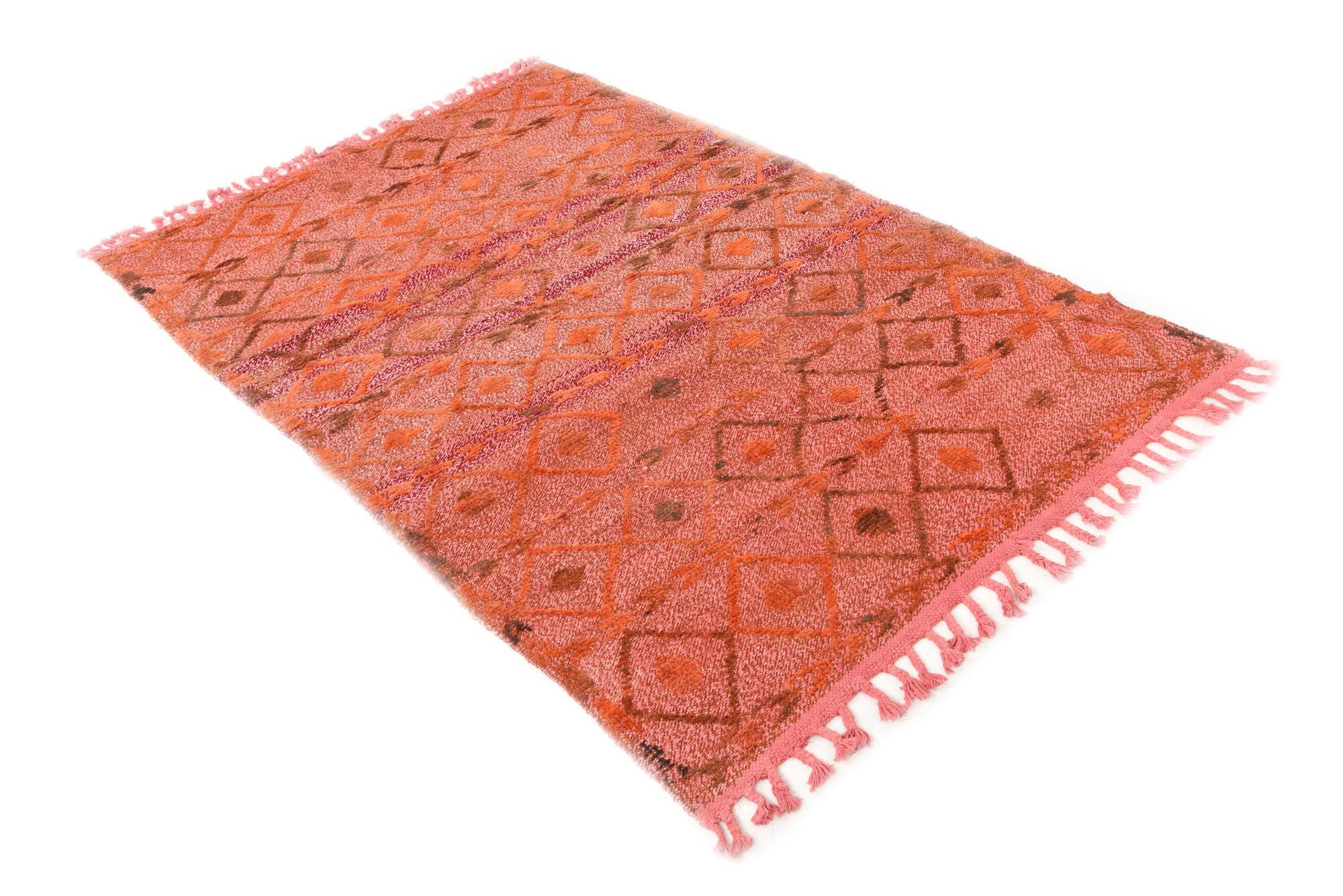 4' x 6' 7 Hand Knotted Darya Wool Rug