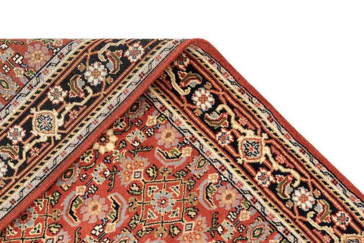 4' x 6' Hand Knotted Farahan Wool Rug