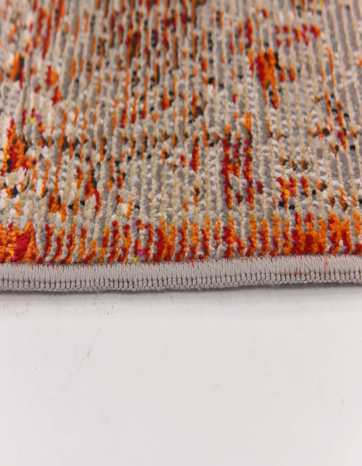 Detail image of 5' 3 x 7' 4 Fleur Rug