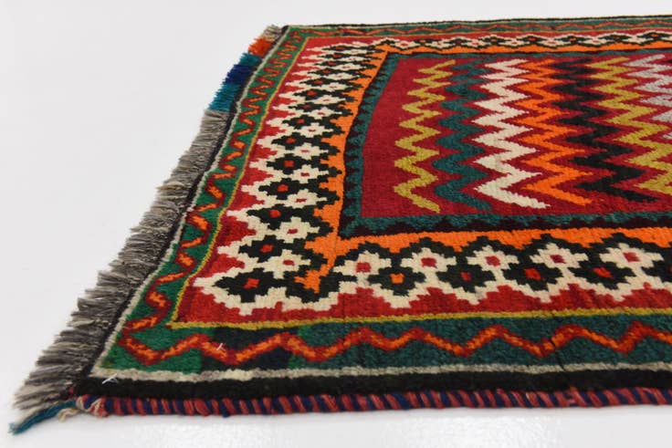 Detail image of 3' 9 x 6' 2 Hand Knotted Ghashghaei Persian Wool Rug