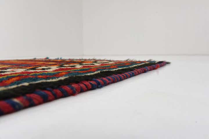 3' 9 x 6' 2 Hand Knotted Ghashghaei Persian Wool Rug