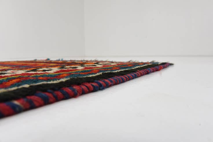Detail image of 3' 9 x 6' 2 Hand Knotted Ghashghaei Persian Wool Rug