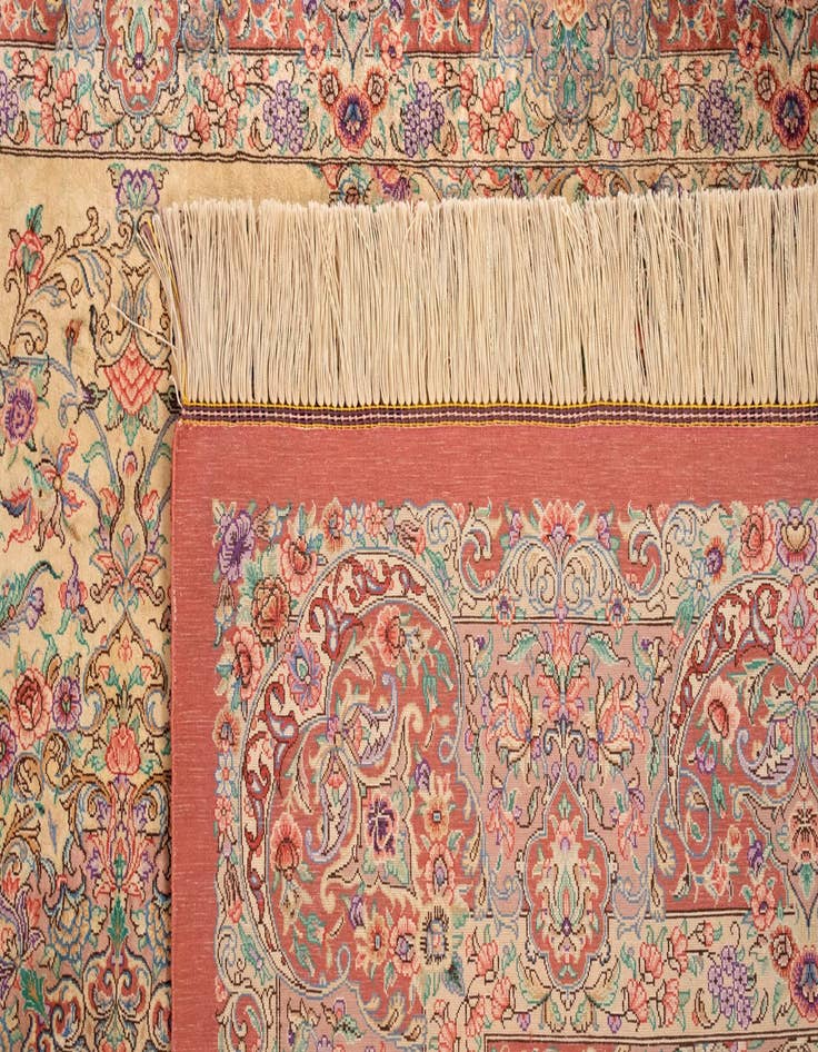 Detail image of 4' 4 x 6' 6 Ghom Silk Rug