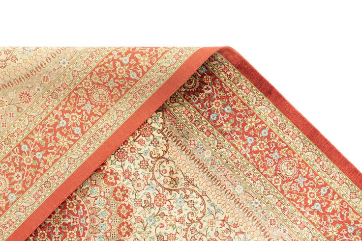 Detail image of 3' 3 x 5' Ghom Silk Rug