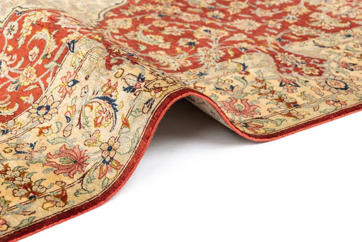 Detail image of 100cm x 155cm Ghom Silk Rug