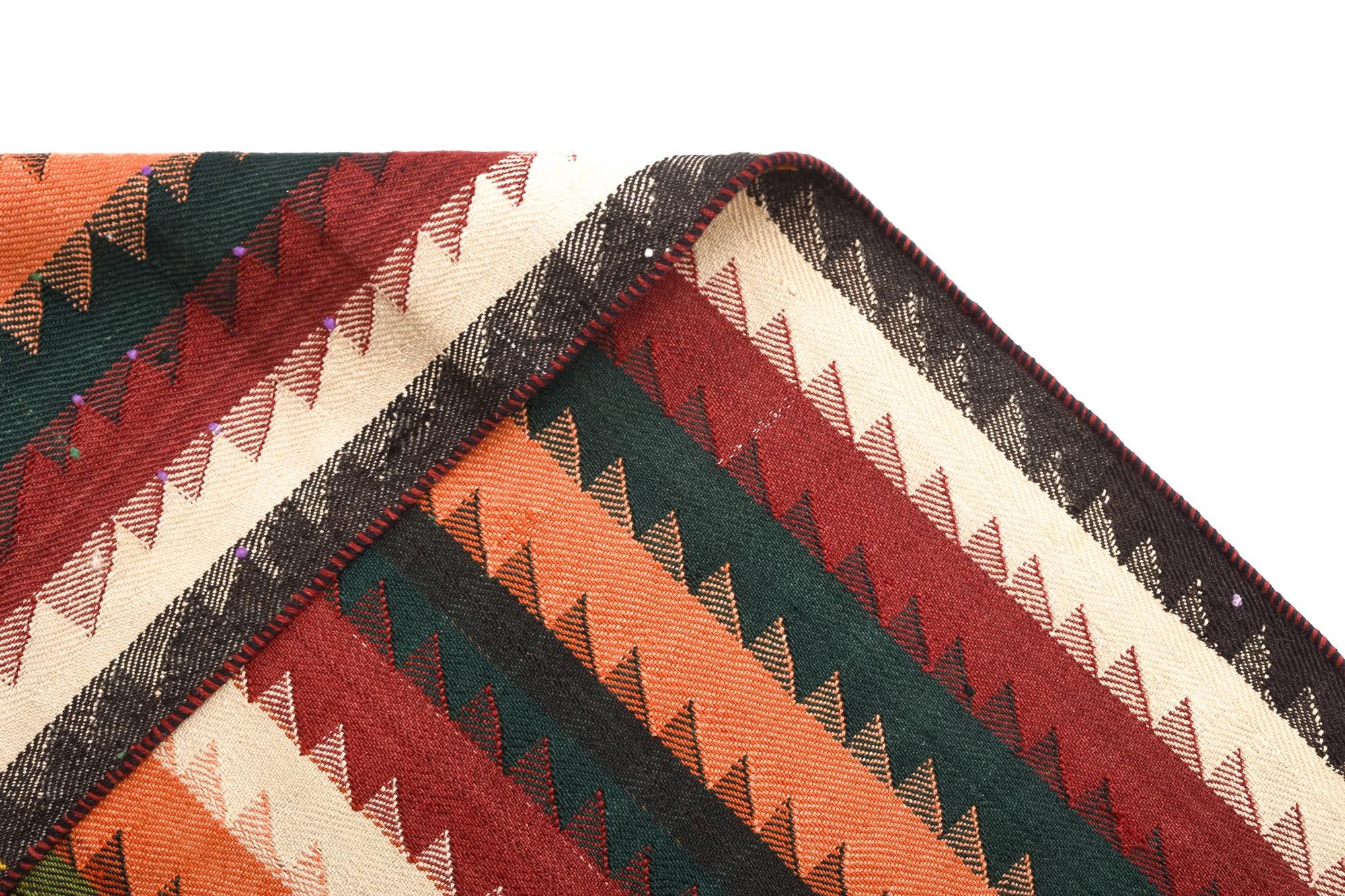 4' x 5' 8 Jajim Rug