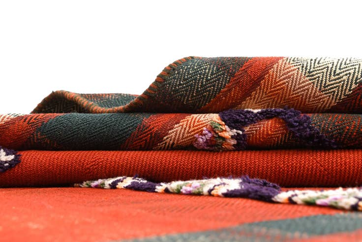 Detail image of 4' 8 x 6' 11 Jajim Rug