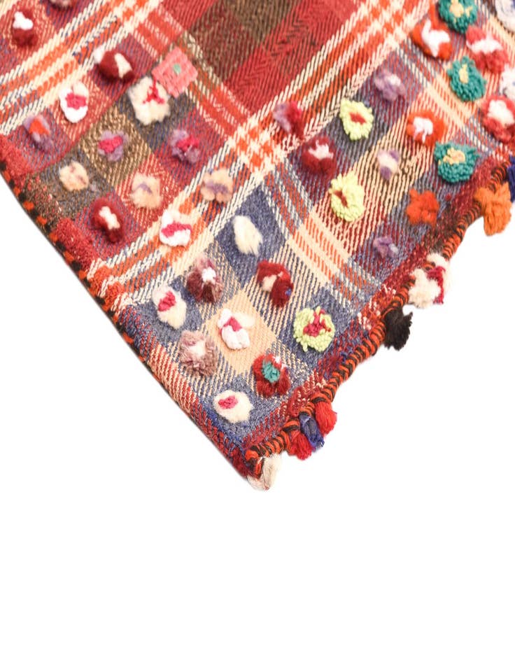 Detail image of 4' 2 x 6' 7 Jajim Rug