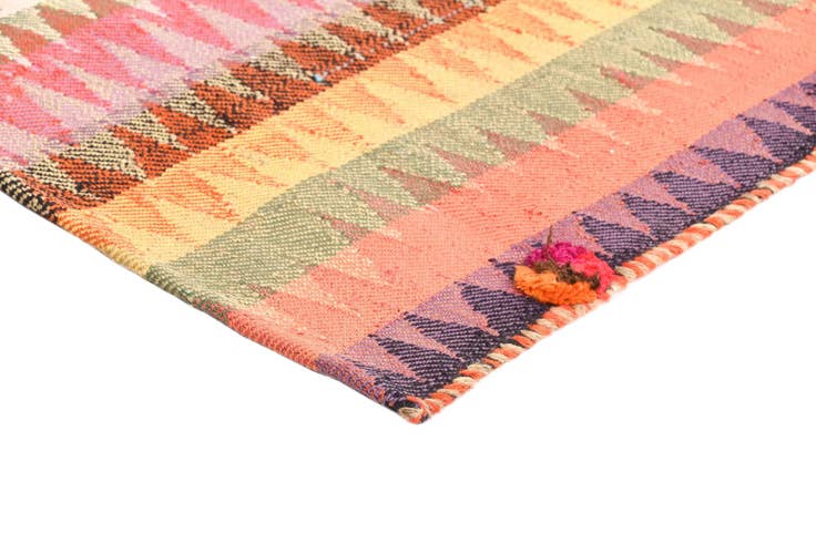 Detail image of 4' 8 x 6' 8 Jajim Rug