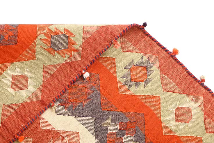 Detail image of 4' 8 x 7' 1 Jajim Rug