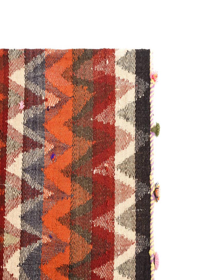 Detail image of 4' 8 x 6' Jajim Rug