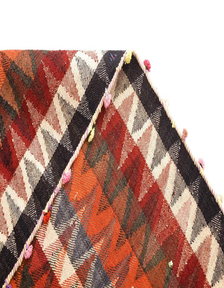 Detail image of 4' 8 x 6' Jajim Rug