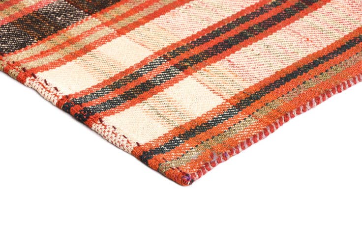 Detail image of 4' 11 x 6' 6 Jajim Rug