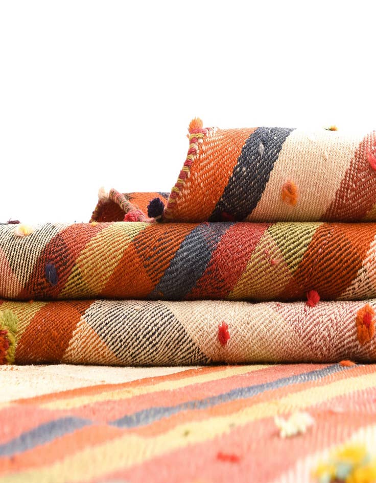 Detail image of 3' 10 x 6' 9 Jajim Rug