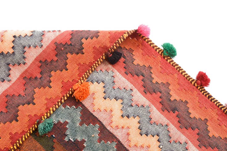 Detail image of 4' 10 x 6' 6 Jajim Rug