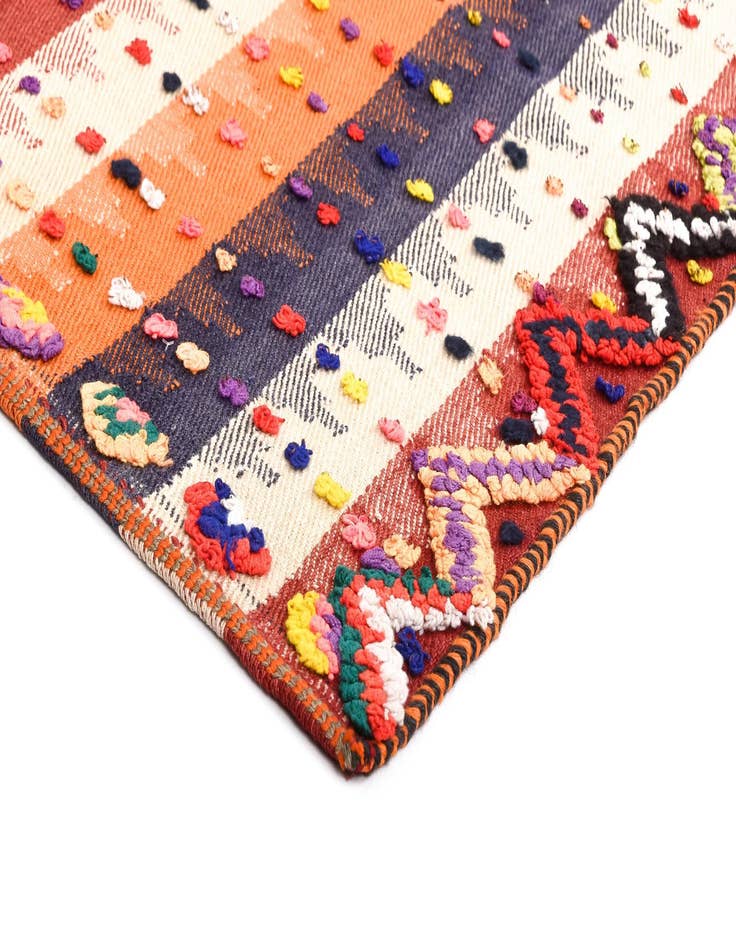 Detail image of 4' 10 x 7' 2 Jajim Rug