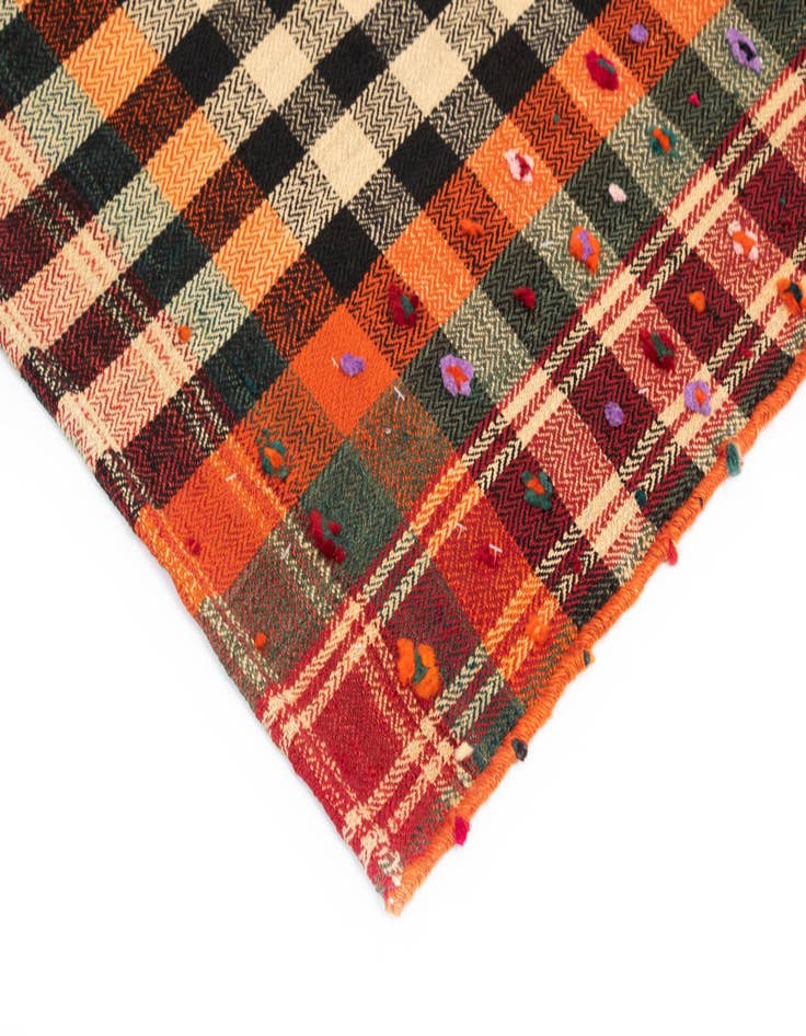 Detail image of 4' 11 x 7' Jajim Wool Rug