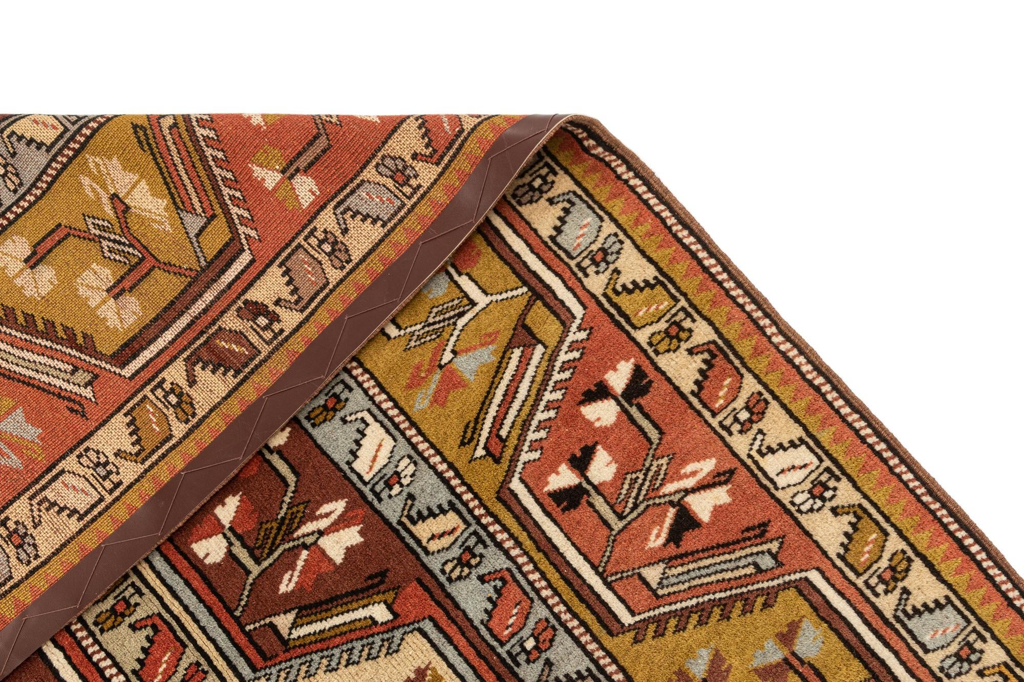 6' 7 x 9' 10 Kasak Rug