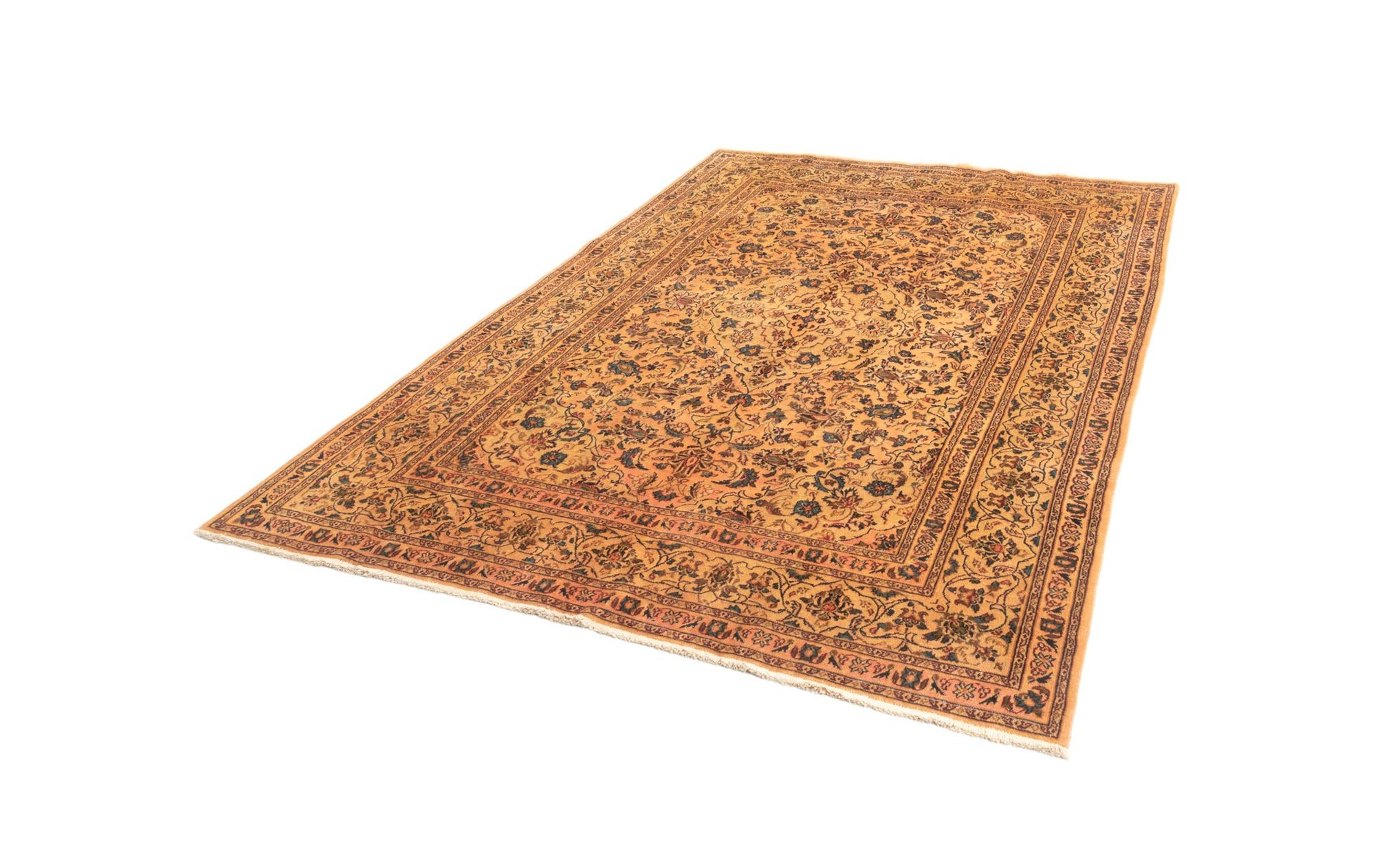6' 2 x 9' 2 Kashan Rug