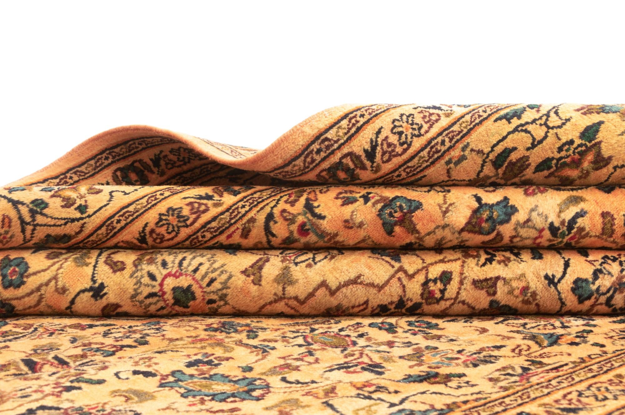 6' 2 x 9' 2 Kashan Rug