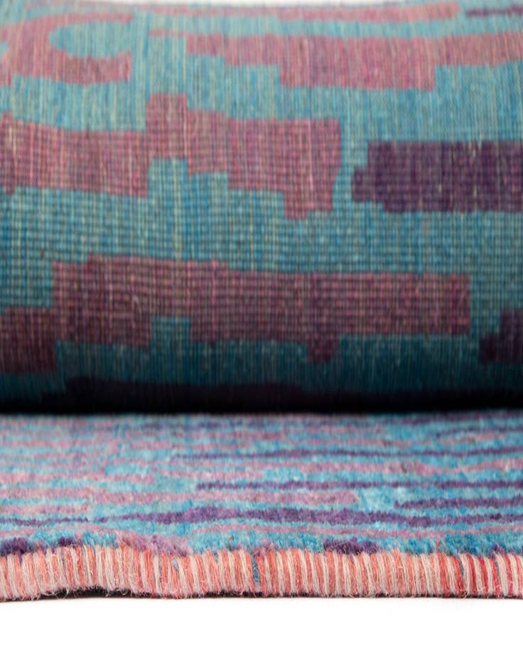 Detail image of 8' 2 x 9' 7 Kashkuli Wool Rug
