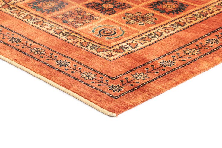 Detail image of 3' 7 x 4' 11 Kashkuli Wool Rug