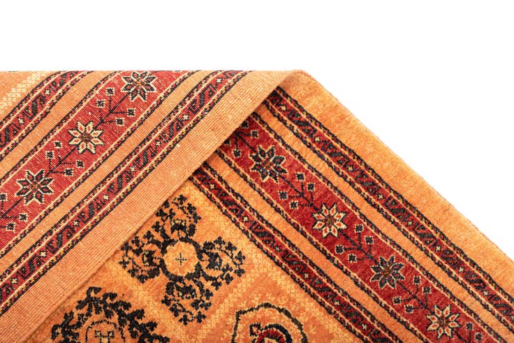 Detail image of 3' 7 x 4' 11 Kashkuli Wool Rug